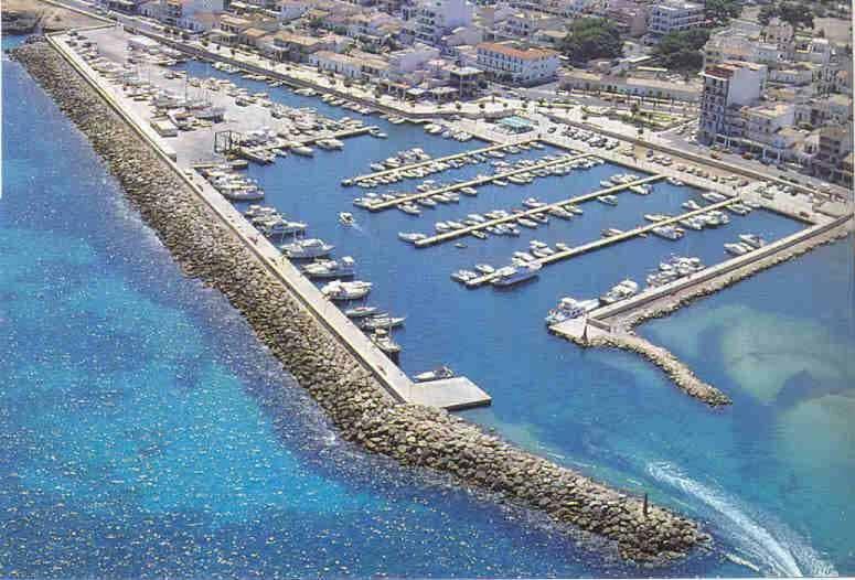 Fantastic, 100 Meters From The Beach