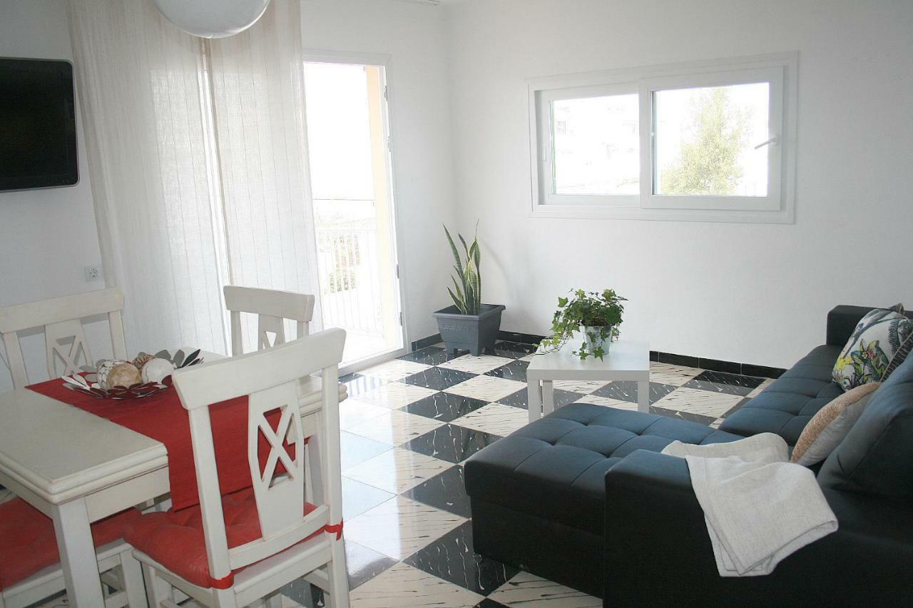 Fantastic, 100 Meters From The Beach *